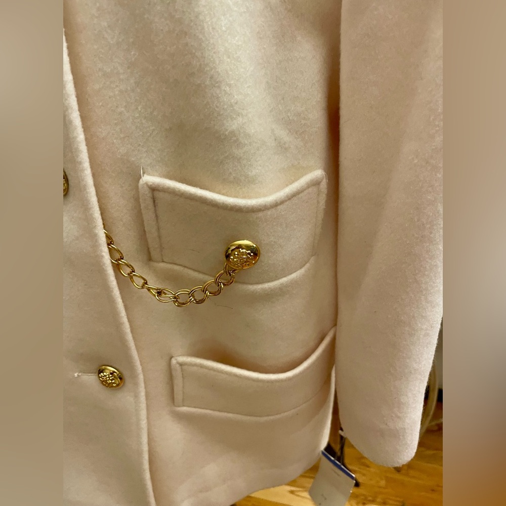 Winter White Walking Coat by ilie wacs. - Picture 4 of 10